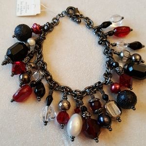 SALE: NEW Lia Bracelet Dramatic! Charms!
